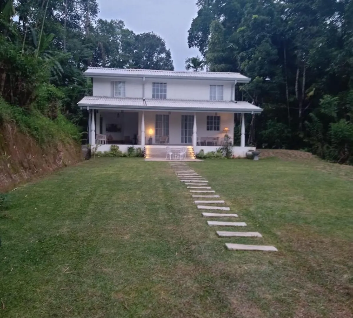 Heavenly Villa Kandy Bed & Breakfast